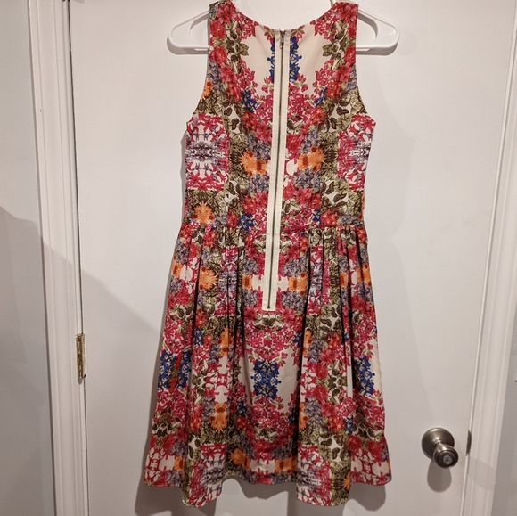 Maggie London dress - Picture 3 of 6